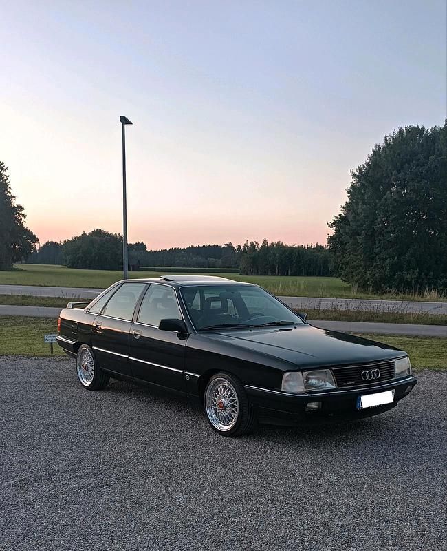 Schwarz Gebraucht 1990 Audi Quattro Sport Coupé | 17.499 € - Bild 1/4