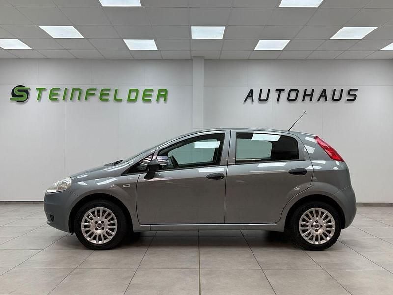 Gebraucht Fiat Grande Punto 69 PS (50 kW) 2012 Grau Kleinwagen