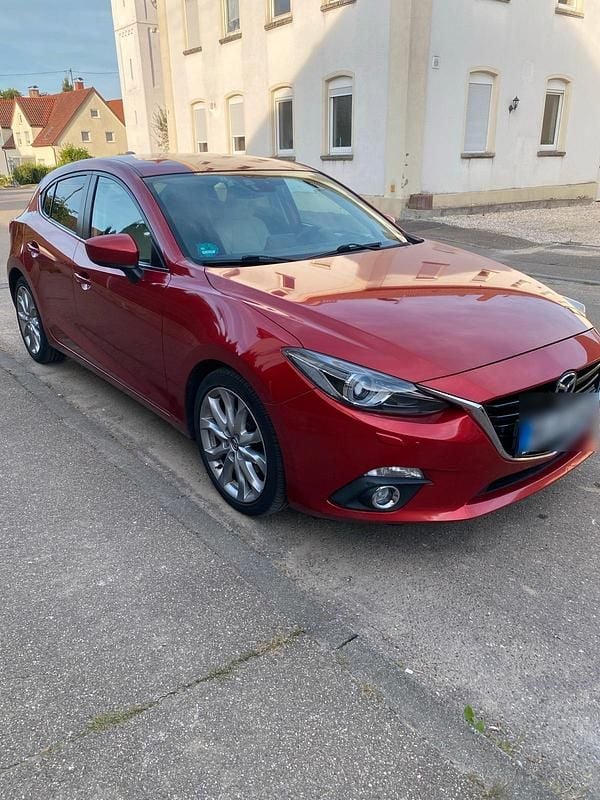 Rot Gebraucht 2014 Mazda 3 Limousine | 9.200 € (Fairer Preis) - Bild 1/4
