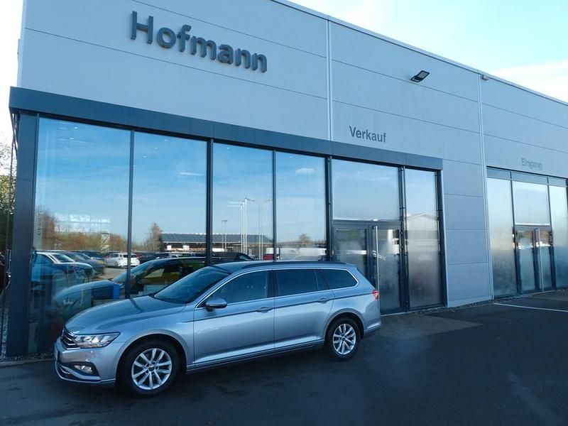 Silber Gebraucht 2023 VW Passat Business Limousine | 20.950 € (Fairer Preis) - Bild 1/1