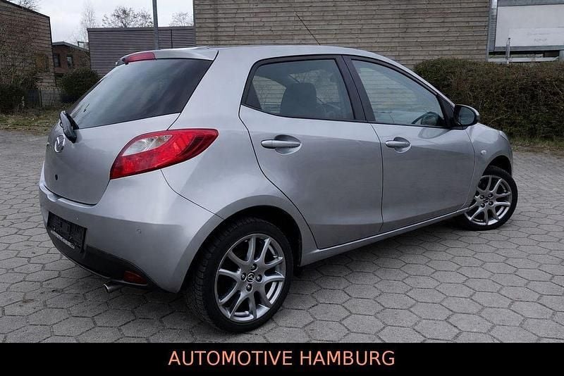 Gebraucht Mazda 2 84 PS (61 kW) 2014 Grau Limousine