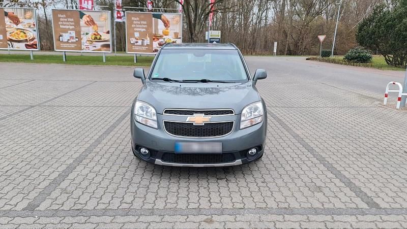 Gebraucht Chevrolet Orlando 163 PS (119 kW) 2011 Grau Van / Kleinbus