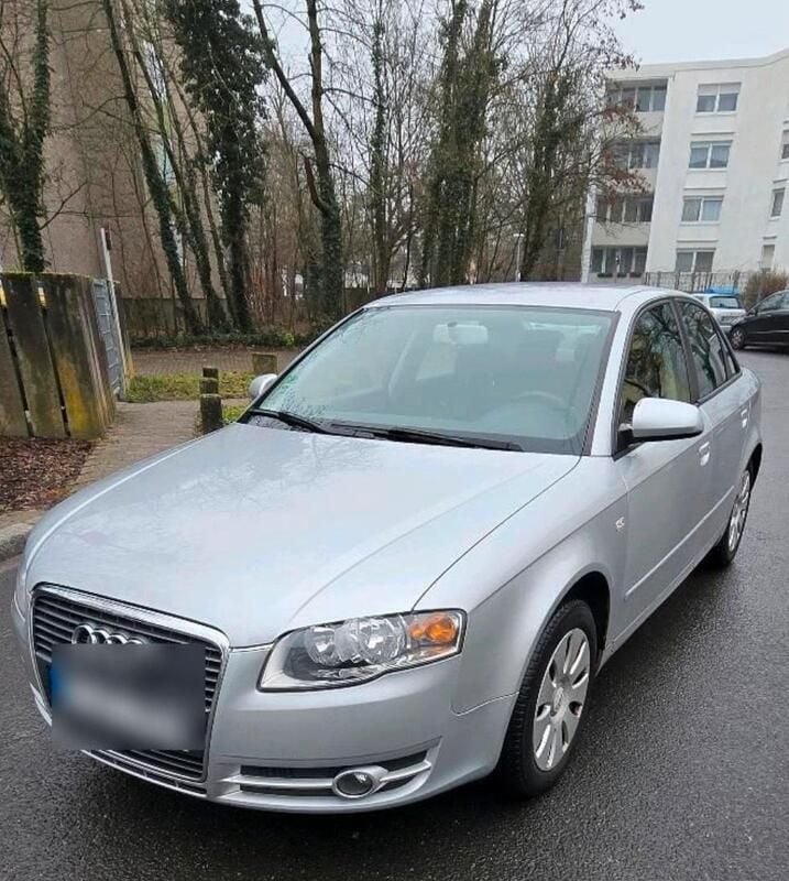Silber Gebraucht 2005 Audi A4 Limousine | 3.500 € (Guter Preis) - Bild 1/4