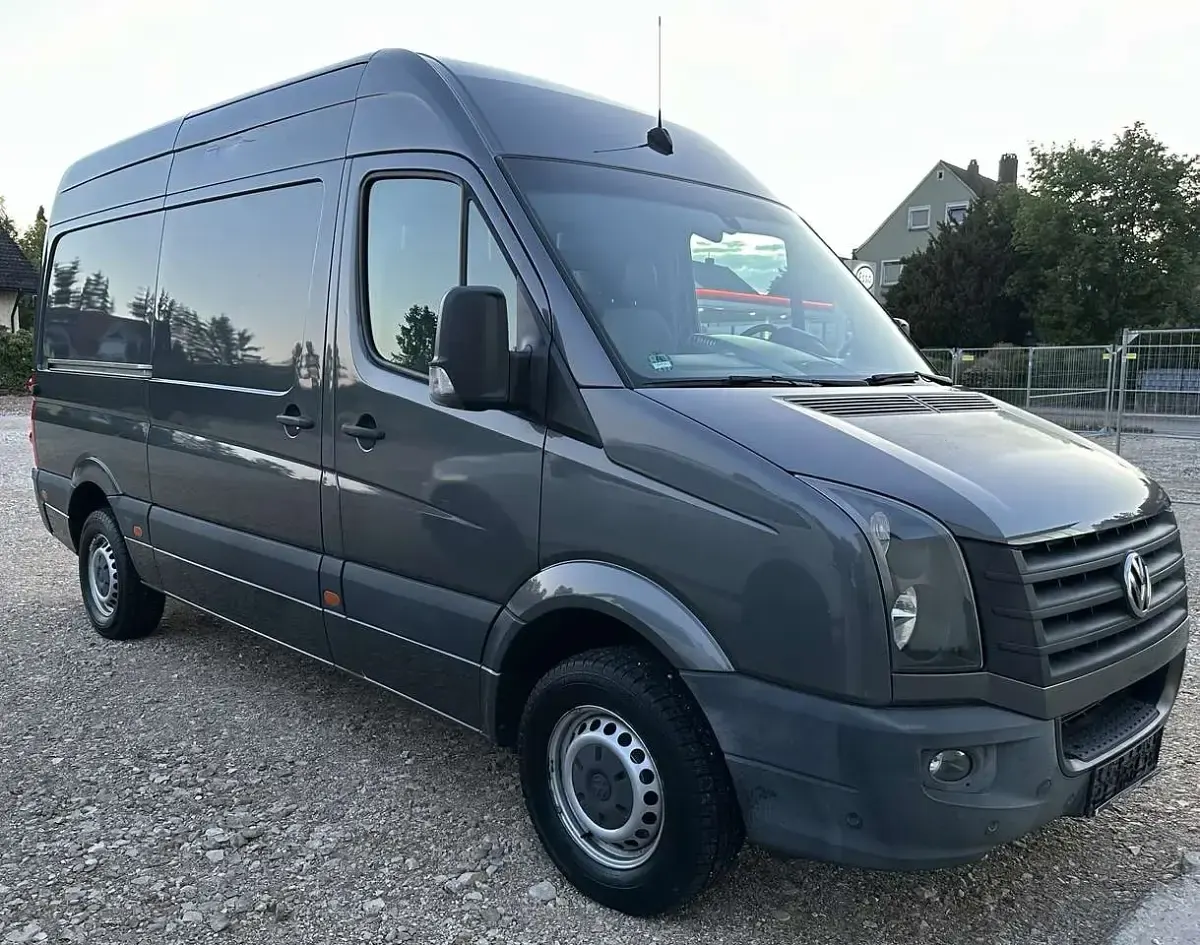 Gebraucht VW Crafter 163 PS (119 kW) 2014 Grau Van