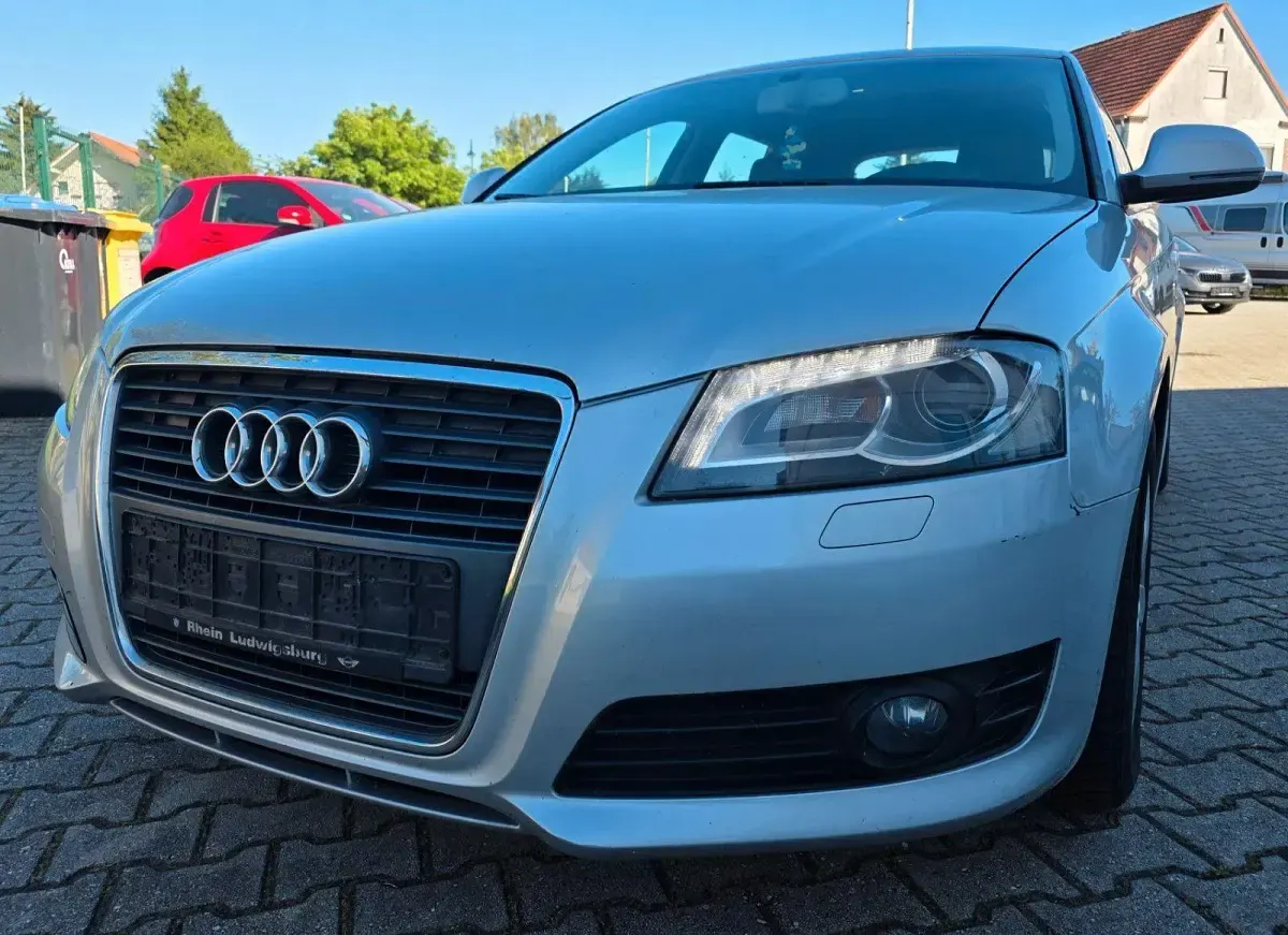 Gebraucht Audi A3 Ambiente 125 PS (91 kW) 2009 Silber Kleinwagen