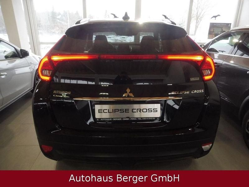 Gebraucht Mitsubishi Eclipse Cross Active 148 PS (108 kW) 2020 Schwarz SUV