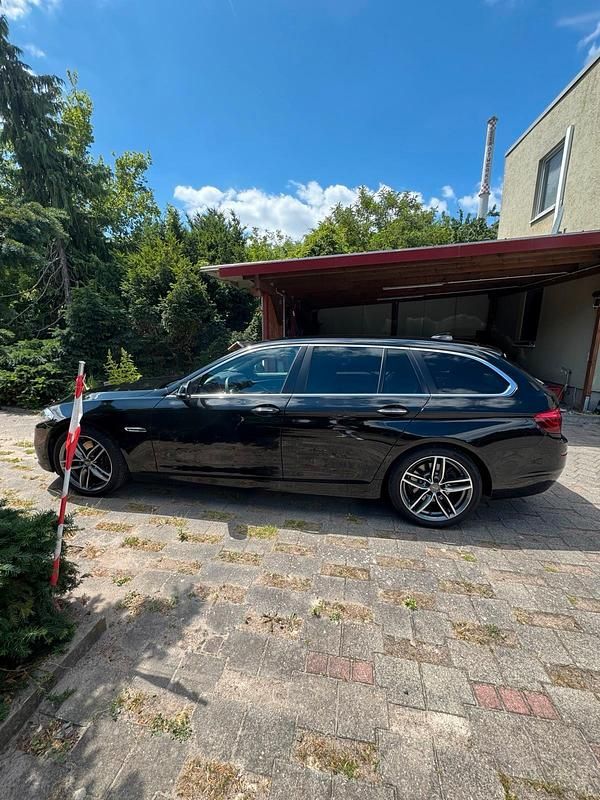 Gebraucht BMW 525 160 PS (117 kW) 2013 Schwarz Kombi
