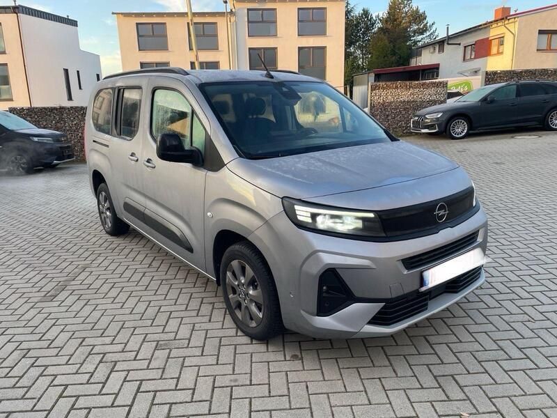 Grau Gebraucht 2024 Opel Combo Life Limousine | 33.690 € (Teuer) - Bild 1/4
