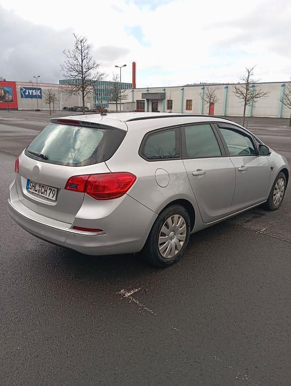 Gebraucht Opel Astra Edition 110 PS (80 kW) 2014 Silber Kombi