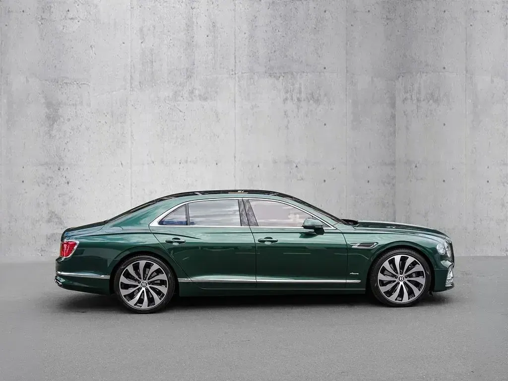 Brugt Bentley Flying Spur 549 HK (403 kW) 2024 Grøn Sedan