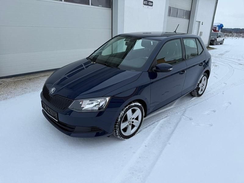 Blau Gebraucht 2016 Skoda Fabia Cool Edition Kleinwagen | 9.390 € (Fairer Preis) - Bild 1/4