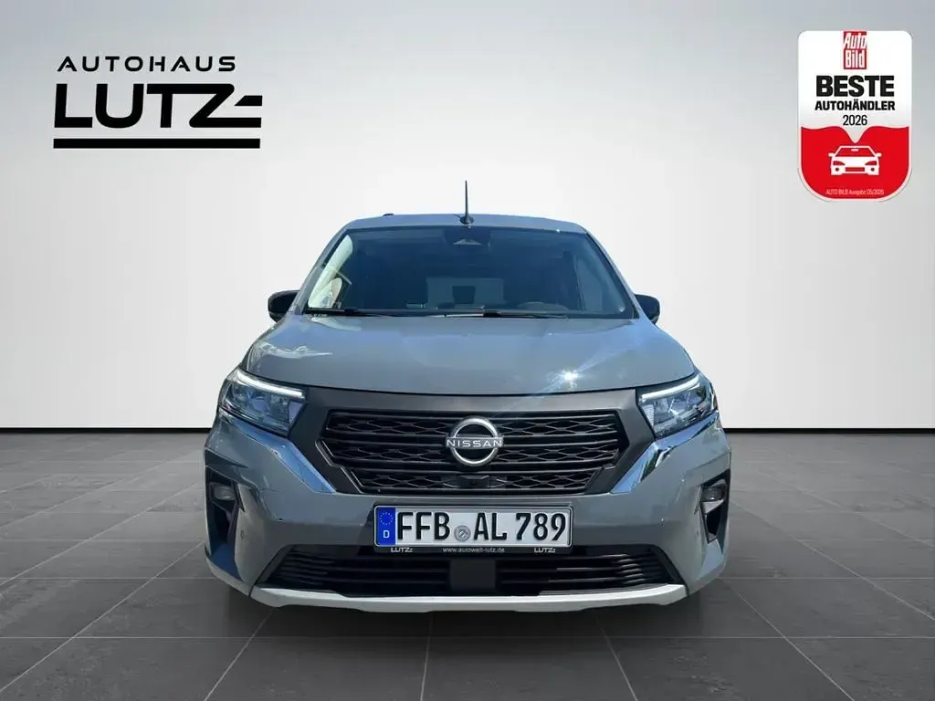 Neu Nissan Townstar 360º 131 PS (96 kW) 2026 Grau Kombi
