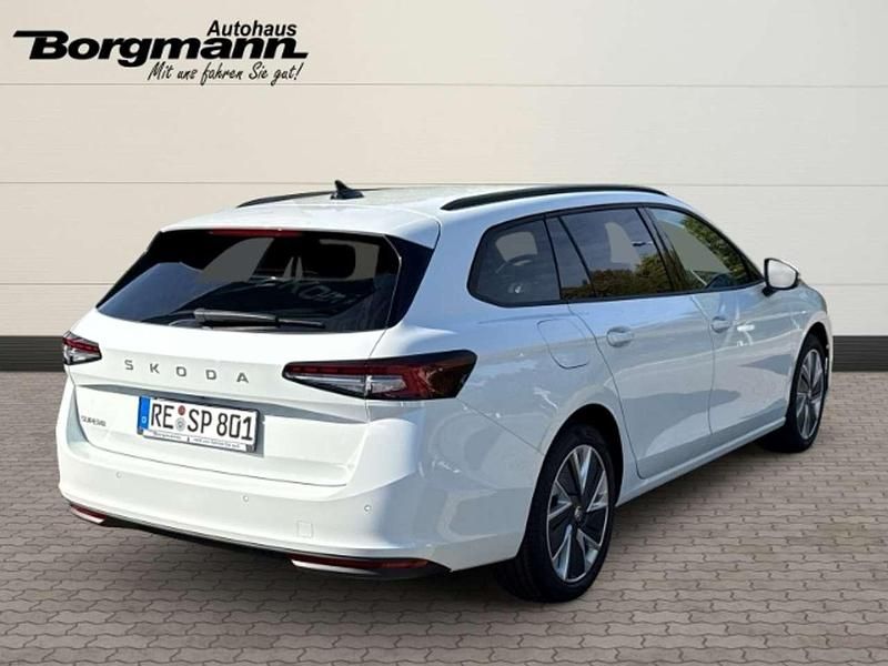Gebraucht Skoda Superb Selection 150 PS (110 kW) 2025 Purity weiss Kombi