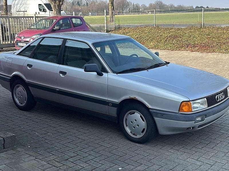 Second-hand Audi 80 69 CP (50 kW) 1991 Argintiu Berlinǎ