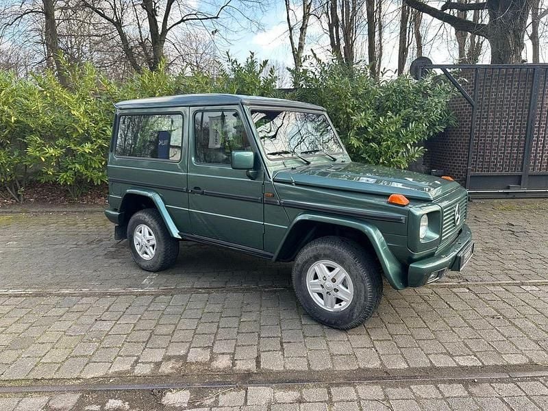 Grün Gebraucht 1991 Mercedes G300 SUV | 29.800 € - Bild 1/4