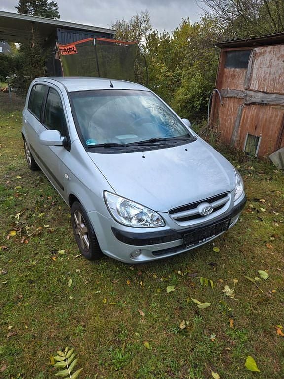 Grau Gebraucht 2009 Hyundai Getz Kleinwagen | 850 € (Fairer Preis) - Bild 1/4
