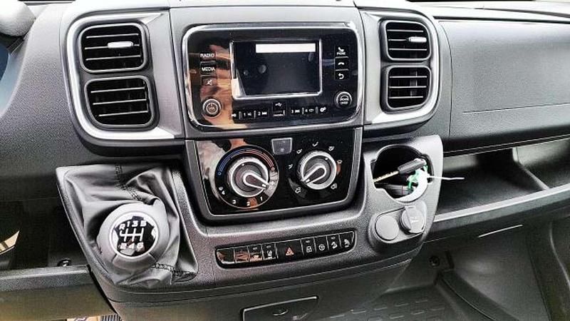 Gebraucht Peugeot Boxer 140 PS (102 kW) 2025 Kaolin weiß Van