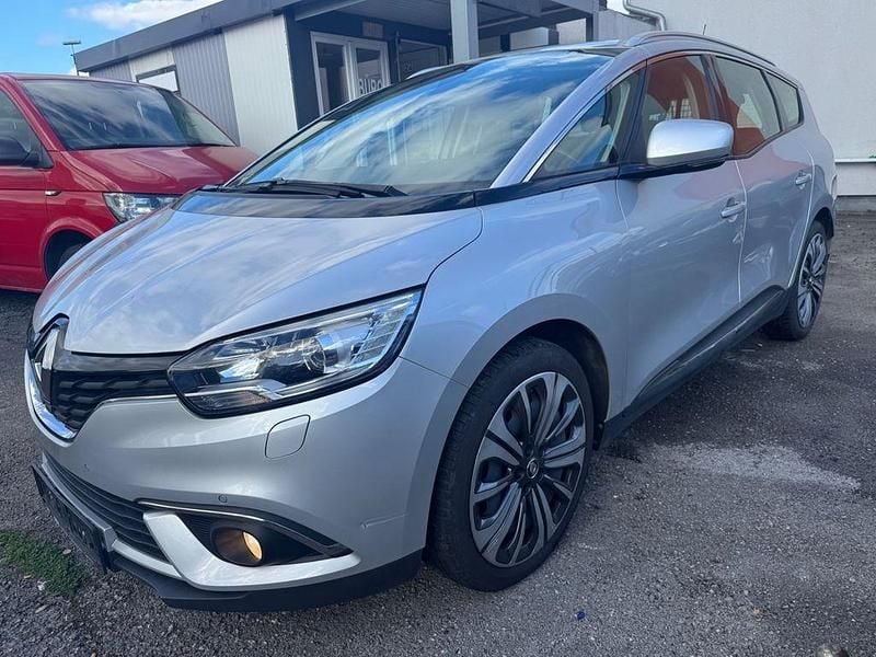 Grau Gebraucht 2020 Renault Scénic IV Business Van / Kleinbus | 9.990 € (Guter Preis) - Bild 1/4