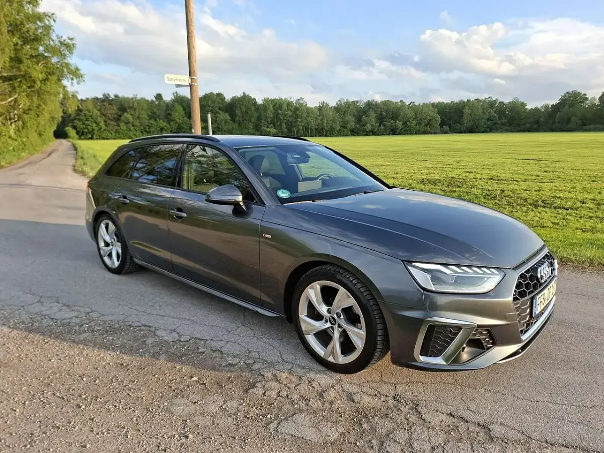 Gebraucht Audi A4 S-Line 163 PS (119 kW) 2023 Kombi