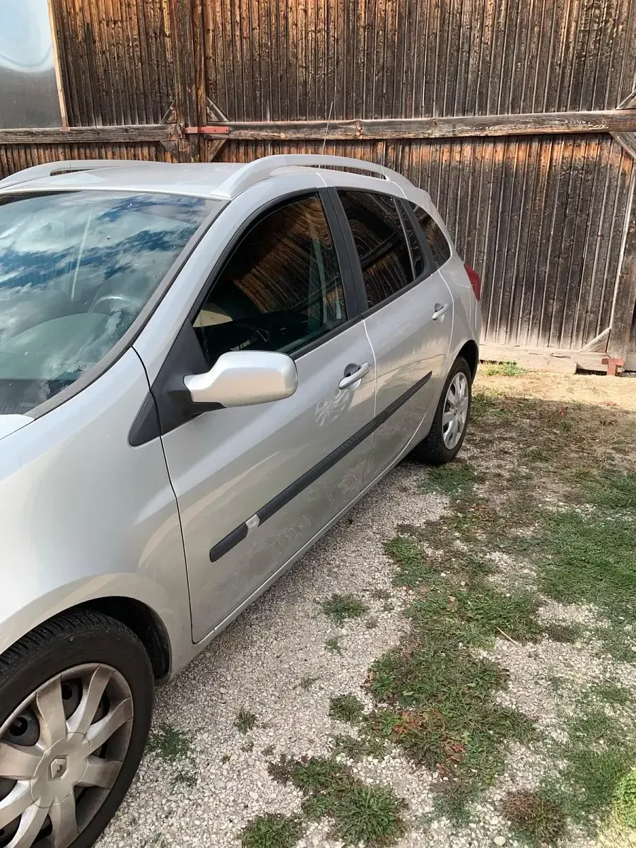 Gebraucht Renault Clio GrandTour Dynamique 75 PS (55 kW) 2008 Silber Kombi