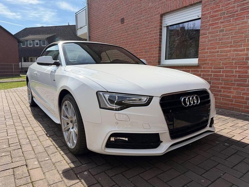 Gebraucht Audi A5 Cabriolet Ambiente 177 PS (130 kW) 2013 Weiß Cabrio