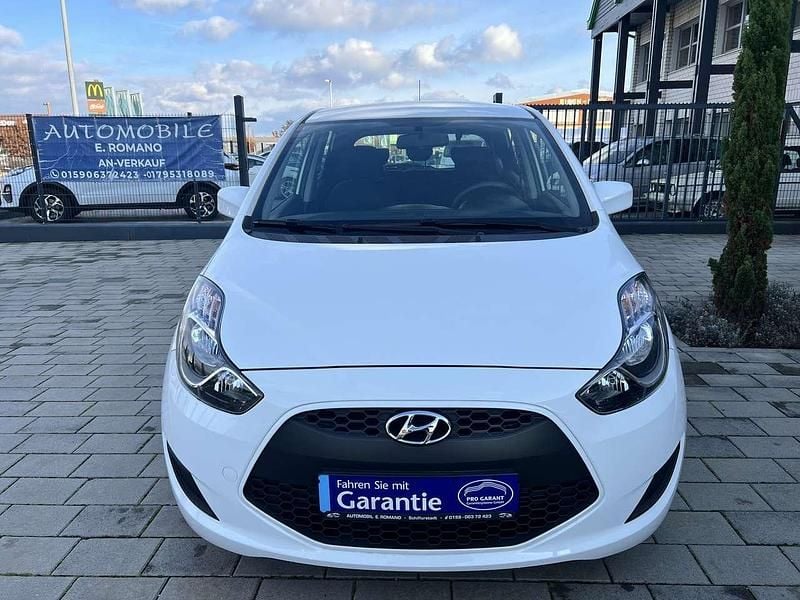 Gebraucht Hyundai i20 Space 125 PS (91 kW) 2019 Weiß Limousine