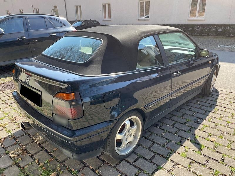 Gebraucht VW Golf Cabriolet Classicline 101 PS (74 kW) 1997 Schwarz Cabrio