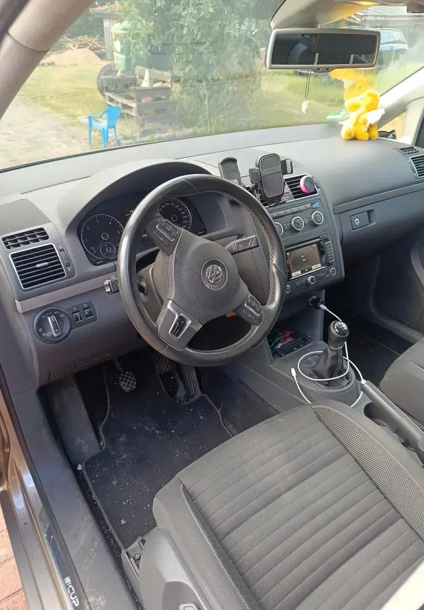 Gebraucht VW Touran Cup 140 PS (102 kW) 2014 Van / Kleinbus