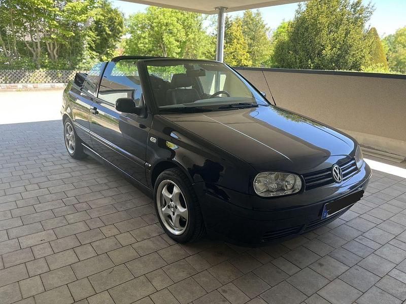 Gebraucht VW Golf Conceptline 116 PS (85 kW) 2003 Schwarz Cabrio