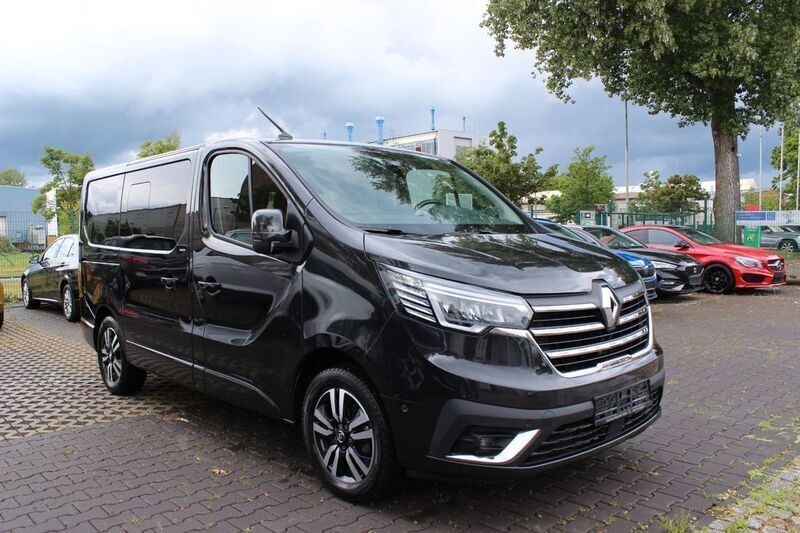 Gebraucht Renault Trafic 150 PS (110 kW) 2022 Schwarz Van / Kleinbus