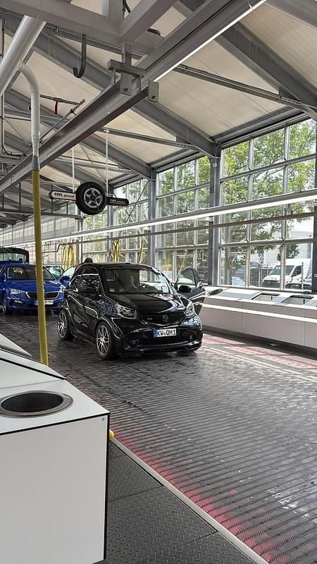 Schwarz Gebraucht 2018 Smart ForTwo Cabrio Brabus Cabrio | 34.900 € - Bild 1/3