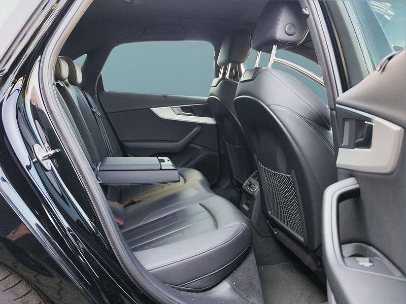 Gebraucht Audi A4 204 PS (150 kW) 2023 Schwarz Limousine