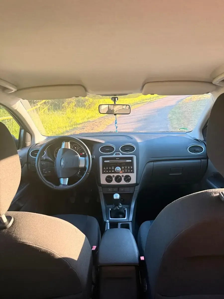 Gebraucht Ford Focus 115 PS (84 kW) 2006 Schwarz Coupé