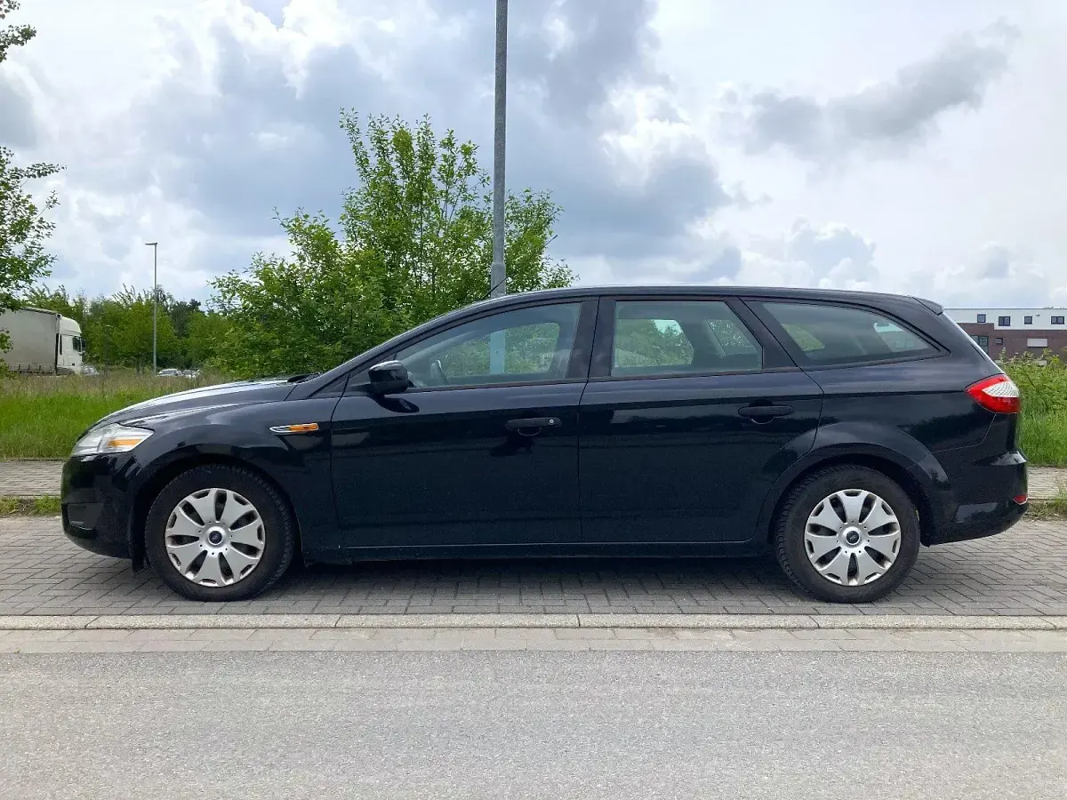Gebraucht Ford Mondeo 140 PS (102 kW) 2008 Schwarz Kombi