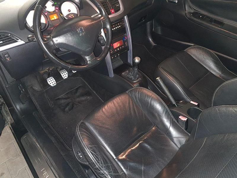 Gebraucht Peugeot 207 CC 120 PS (88 kW) 2008 Schwarz Cabrio