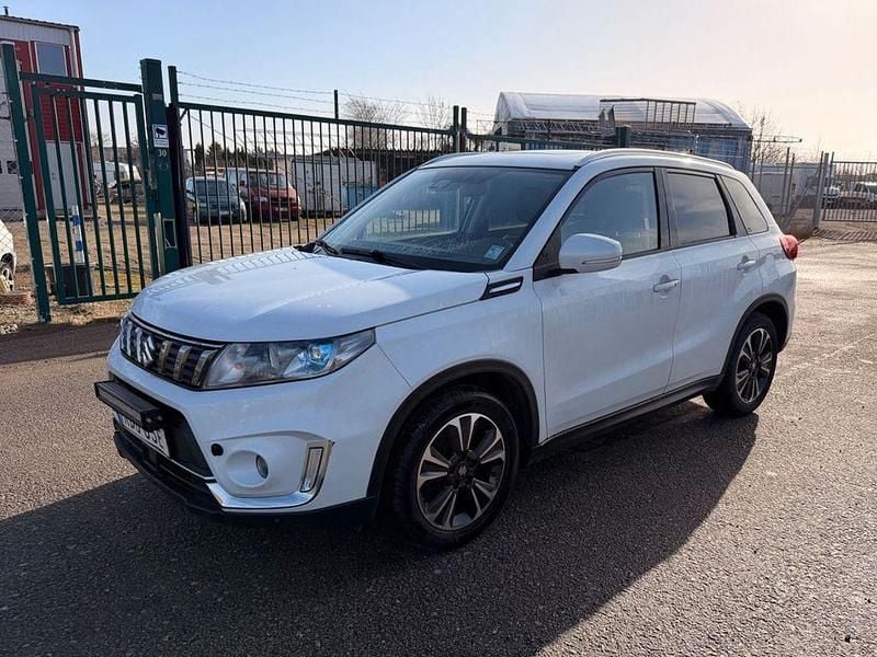 Gebraucht Suzuki Vitara 140 PS (102 kW) 2019 Weiß SUV