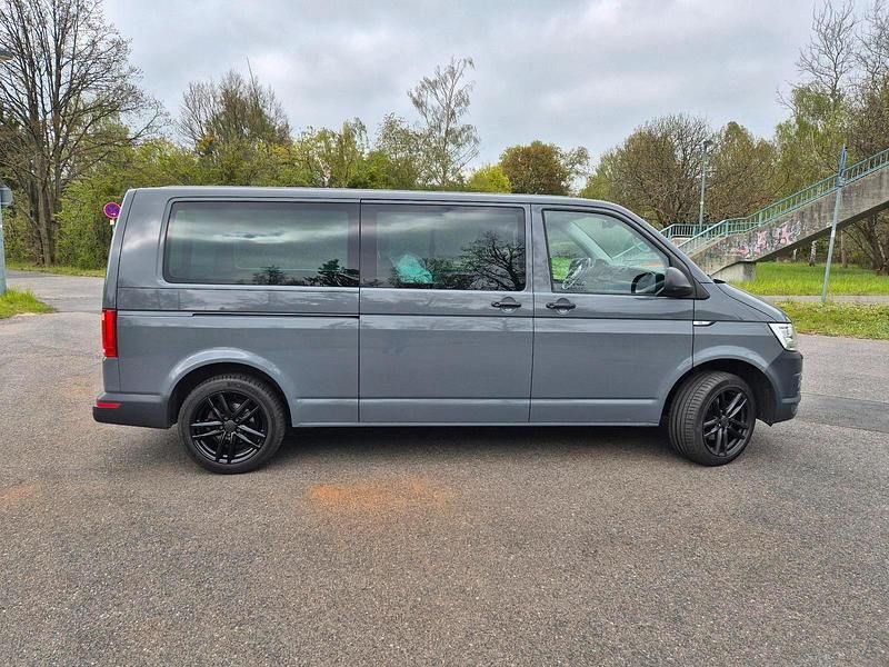 Gebraucht VW Caravelle Trendline 150 PS (110 kW) 2016 Grau Van