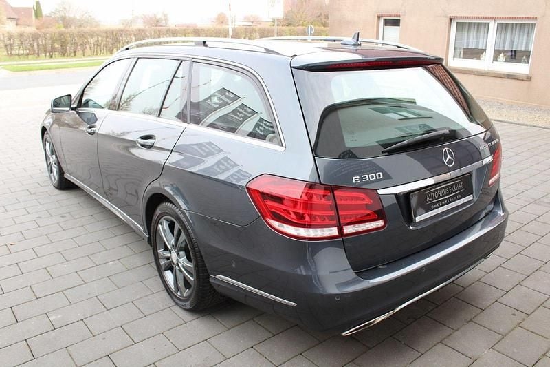 Gebraucht Mercedes E300 Avantgarde 204 PS (150 kW) 2014 Grau Kombi