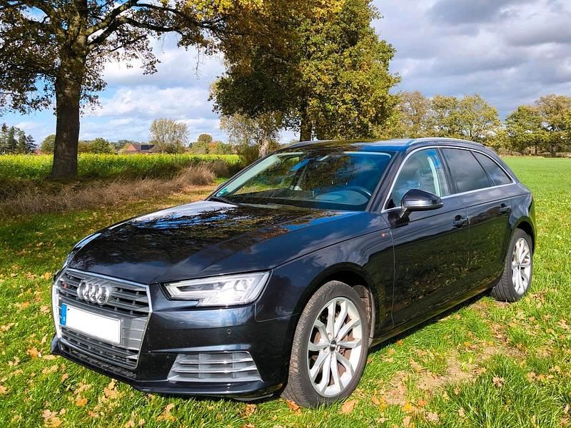 Blau Gebraucht 2017 Audi A4 Sport Kombi | 15.490 € (Superpreis) - Bild 1/1