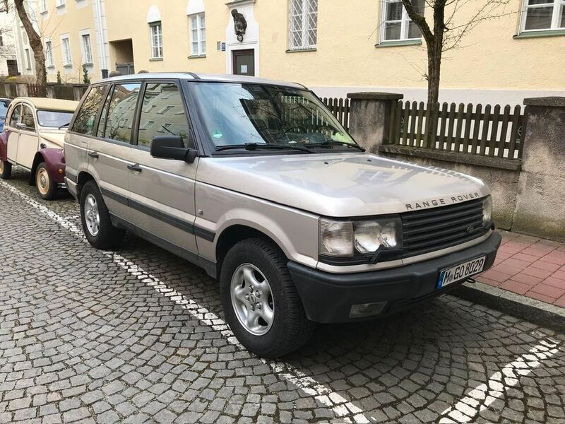Grau Gebraucht 2001 Land Rover Range Rover SUV | 8.500 € - Bild 1/4