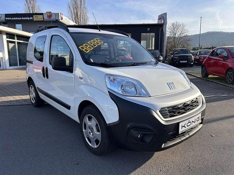 Gebraucht Fiat Fiorino 80 PS (58 kW) 2023 Weiss Van / Kleinbus