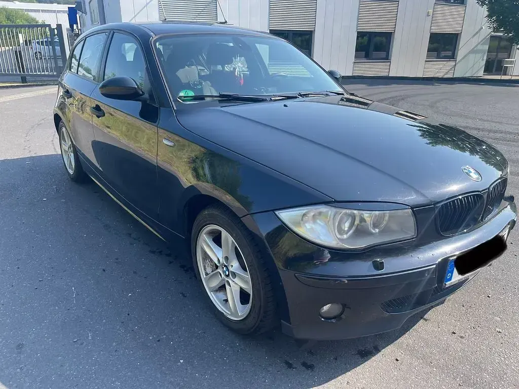 Gebraucht BMW 118 129 PS (94 kW) 2006 Schwarz Kleinwagen