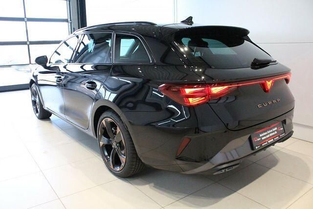 Gebraucht Cupra Leon 150 PS (110 kW) 2024 Midnight schwarz metallic Kombi