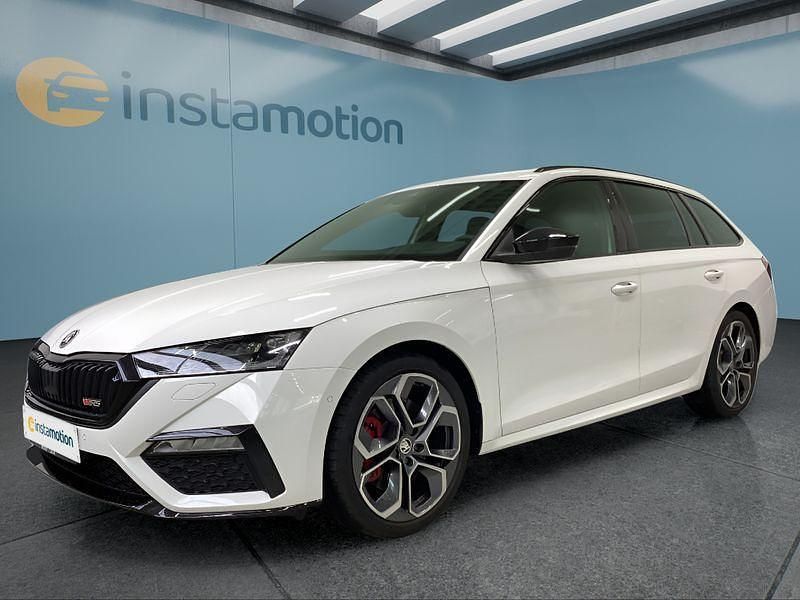 Weiß Gebraucht 2022 Skoda Octavia RS Kombi | 33.599 € (Fairer Preis) - Bild 1/4