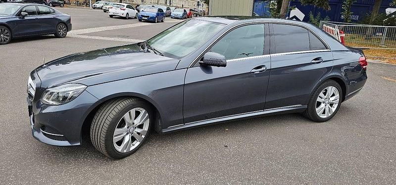 Gebraucht Mercedes E300 Avantgarde 231 PS (169 kW) 2015 Grau Limousine