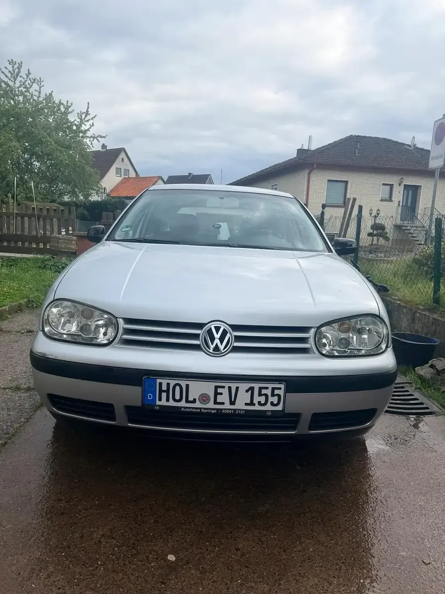 Gebraucht VW Golf IV 2001 Silber Kleinwagen