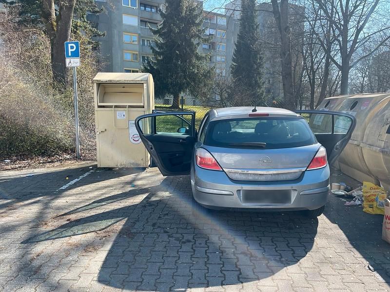 Gebraucht Opel Astra 105 PS (77 kW) 2006 Silber Limousine