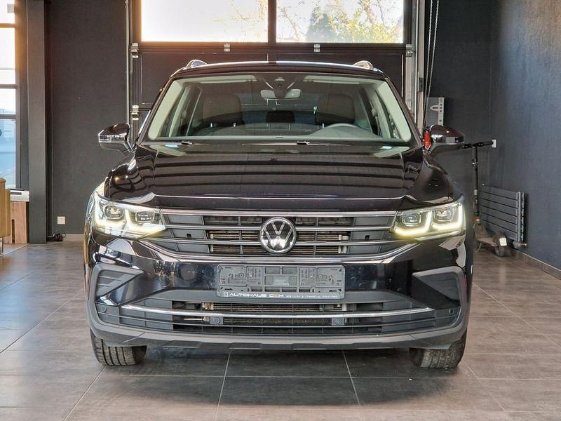 Gebraucht VW Tiguan Active 150 PS (110 kW) 2023 Schwarz SUV