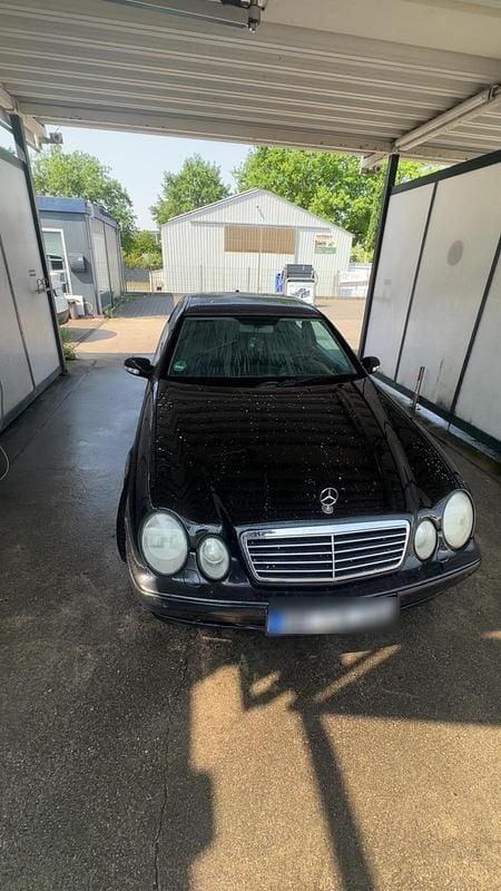 Schwarz Gebraucht 2000 Mercedes CLK320 Coupé | 2.650 € (Fairer Preis) - Bild 1/4