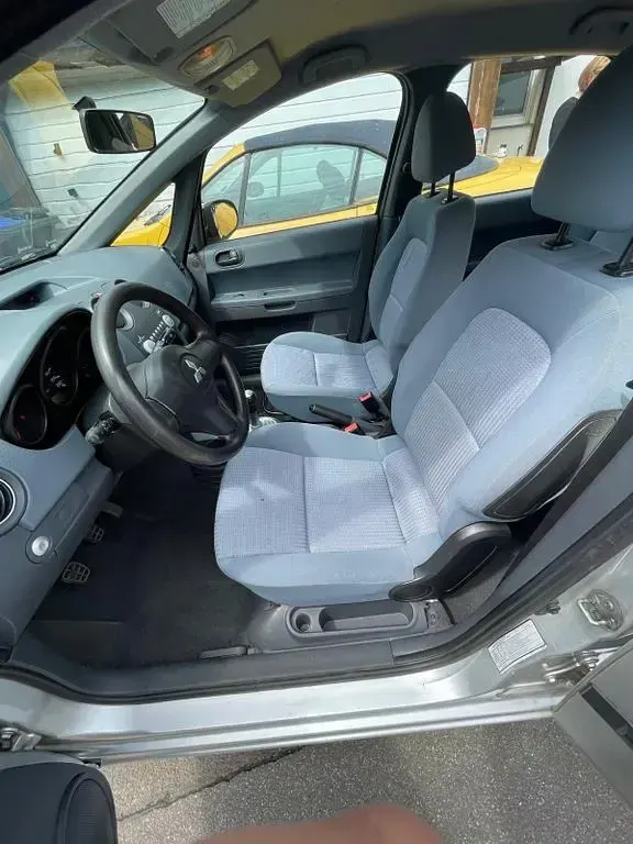 Gebraucht Mitsubishi Colt 75 PS (55 kW) 2004 Grau Kleinwagen